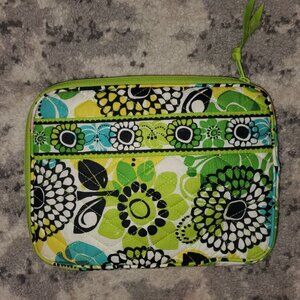 Vera Bradley Green Print Tech Sleeve || EUC